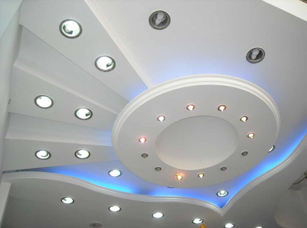 Пенопластовая плитка на потолок – красивый потолок за смешные деньги